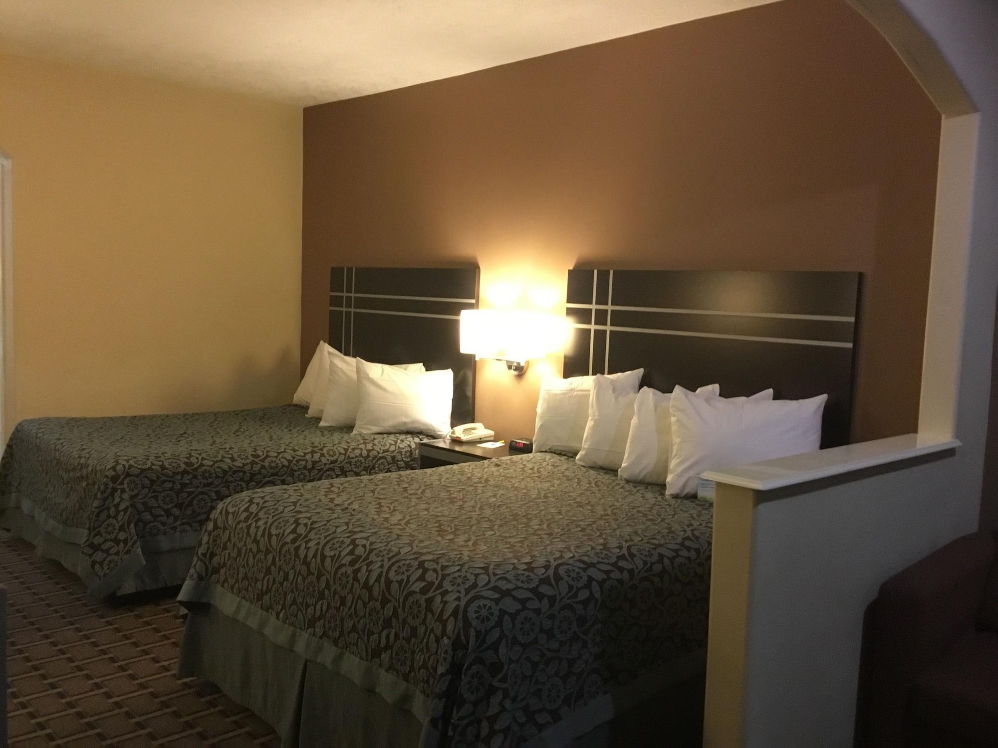 Days Inn & Suites By Wyndham Houston North - Спринг Екстериор снимка