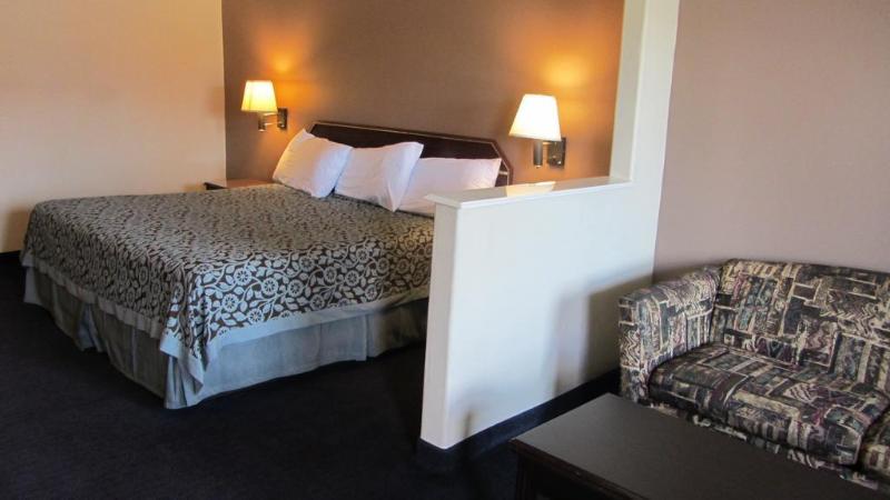 Days Inn & Suites By Wyndham Houston North - Спринг Екстериор снимка